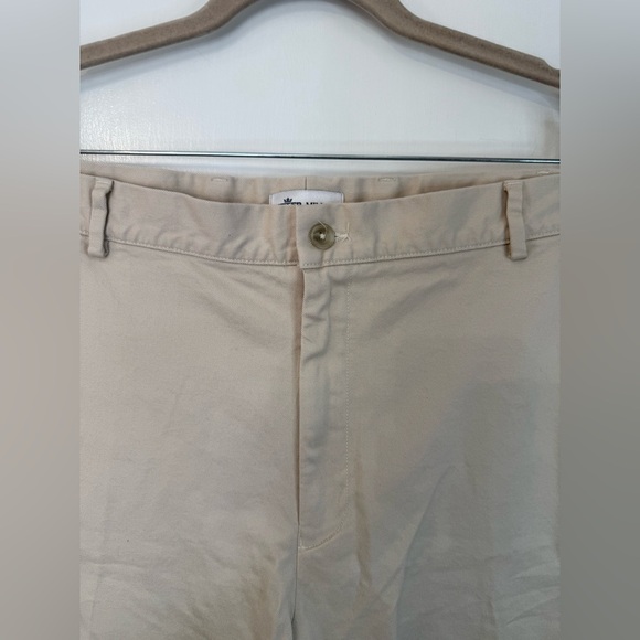 Peter Millar Men’s Khaki Pilot Twill Shorts - Size 42 - Picture 2 of 8